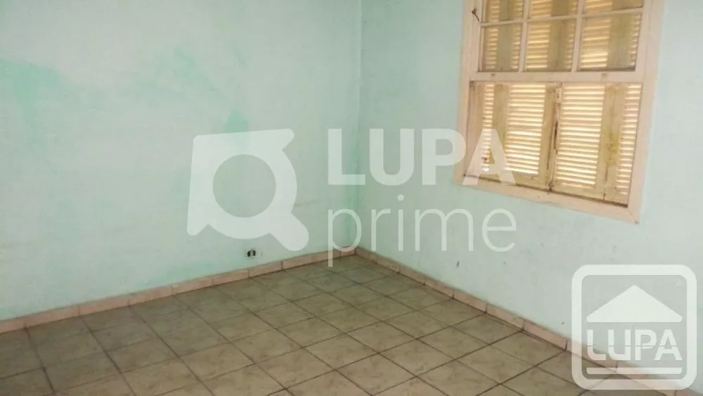 Casa à venda com 2 quartos, 150m² - Foto 3