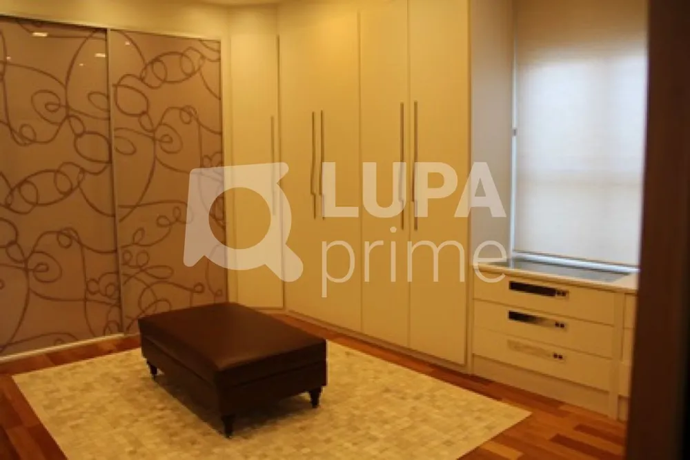 Casa, 4 quartos, 716 m² - Foto 1