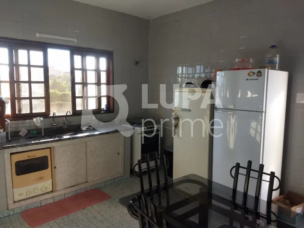 Casa, 4 quartos, 260 m² - Foto 11