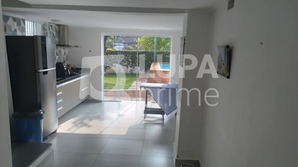 Casa, 4 quartos, 250 m² - Foto 1