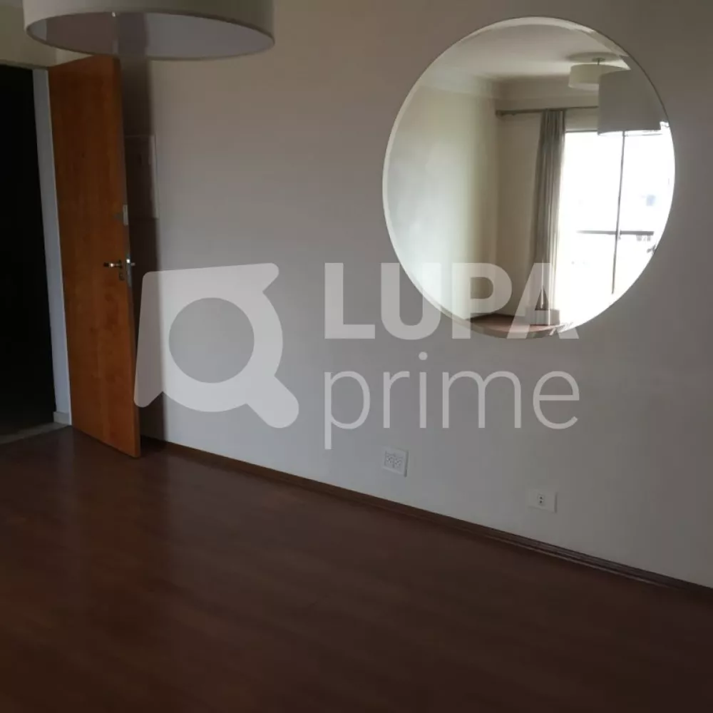 Apartamento à venda com 2 quartos, 70m² - Foto 4