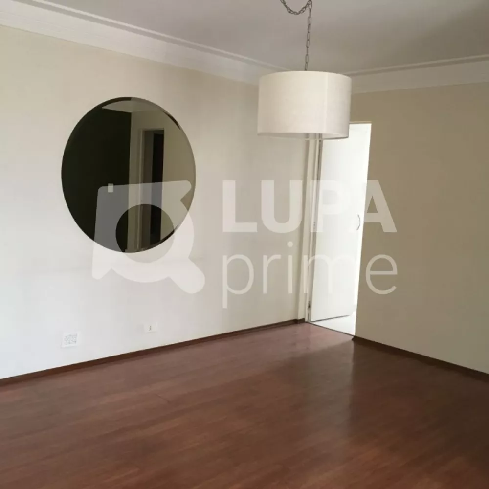 Apartamento à venda com 2 quartos, 70m² - Foto 3