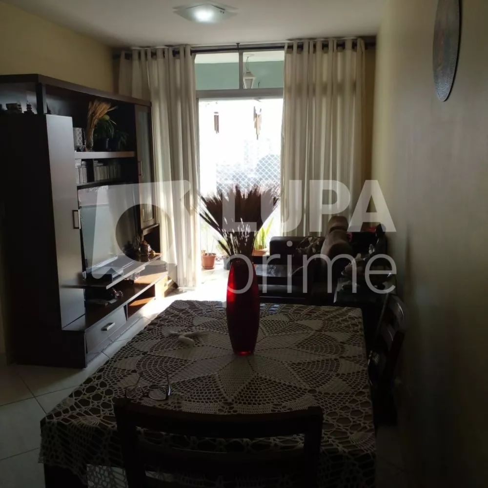 Apartamento à venda com 2 quartos, 57m² - Foto 1