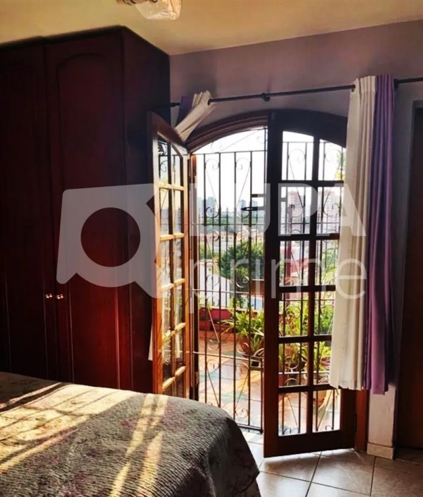 Casa, 4 quartos, 241 m² - Foto 2