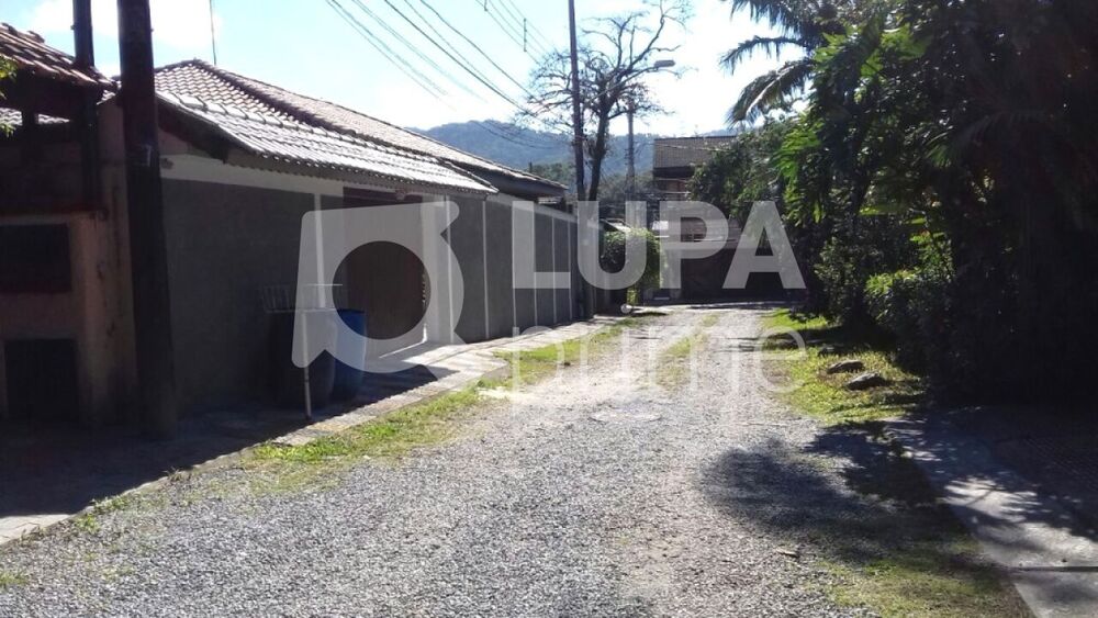 Casa à venda com 3 quartos, 210m² - Foto 8