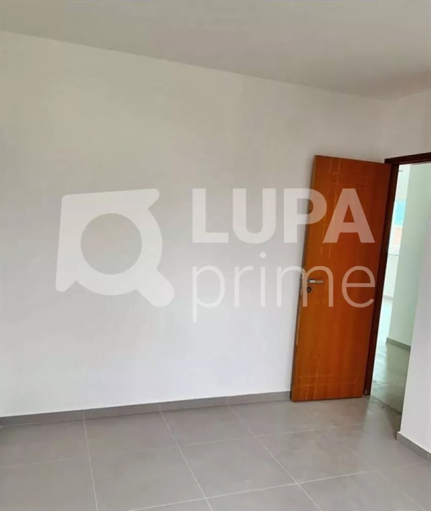 Apartamento à venda com 2 quartos, 62m² - Foto 4