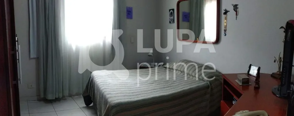 Casa, 6 quartos, 1341 m² - Foto 1