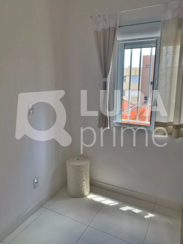 Apartamento à venda com 2 quartos, 42m² - Foto 7