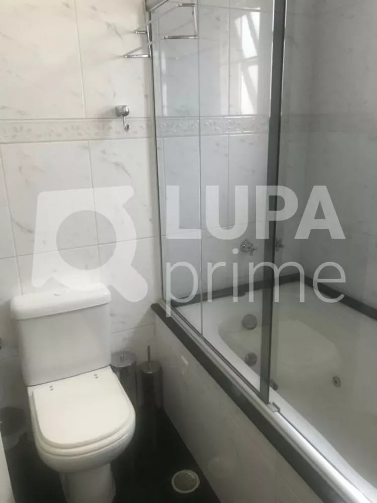 Casa à venda com 3 quartos, 277m² - Foto 8