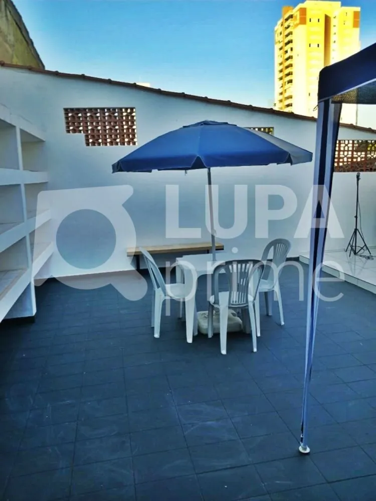 Casa, 3 quartos, 226 m² - Foto 2