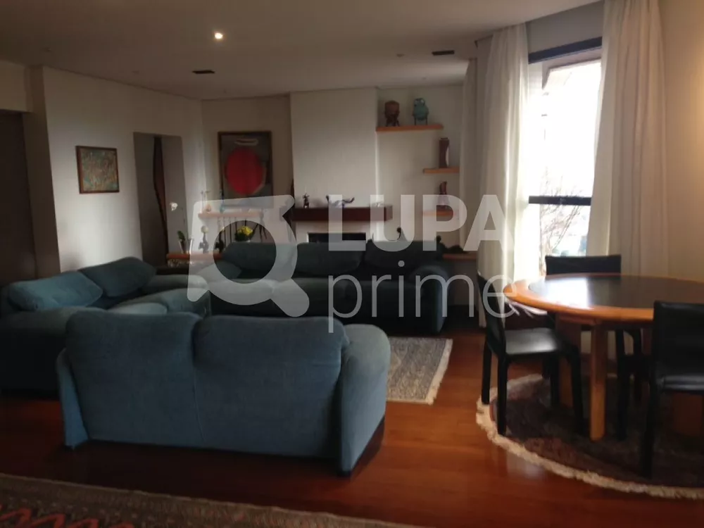 Apartamento à venda com 4 quartos, 300m² - Foto 1