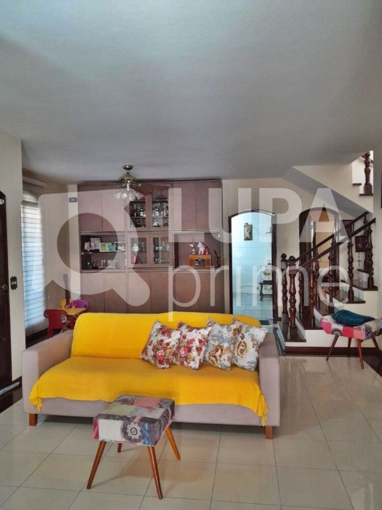 Casa, 3 quartos, 202 m² - Foto 2