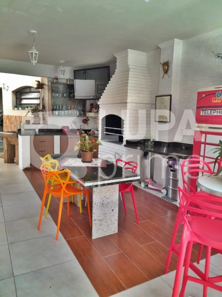 Casa, 3 quartos, 202 m² - Foto 13