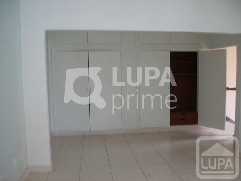 Casa, 6 quartos, 200 m² - Foto 1