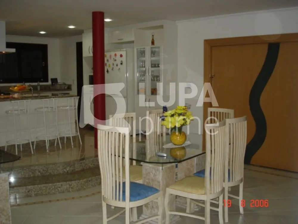 Casa, 3 quartos, 237 m² - Foto 4