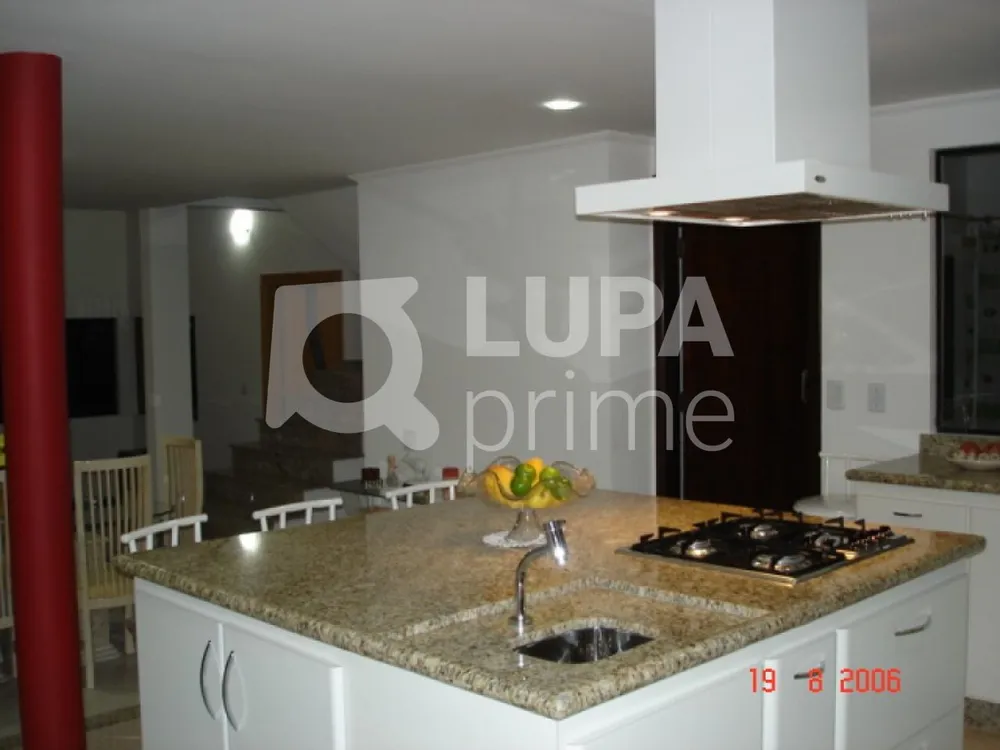 Casa, 3 quartos, 237 m² - Foto 2