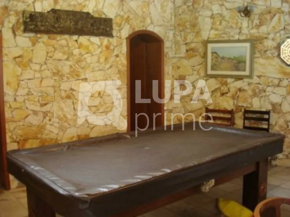 Casa, 3 quartos, 389 m² - Foto 1