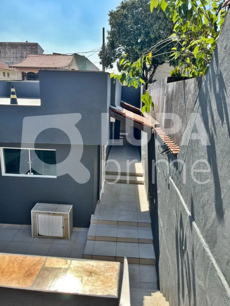 Casa, 3 quartos, 260 m² - Foto 11