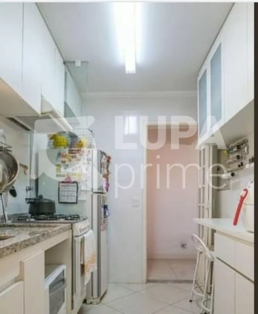 Apartamento à venda com 3 quartos, 82m² - Foto 12