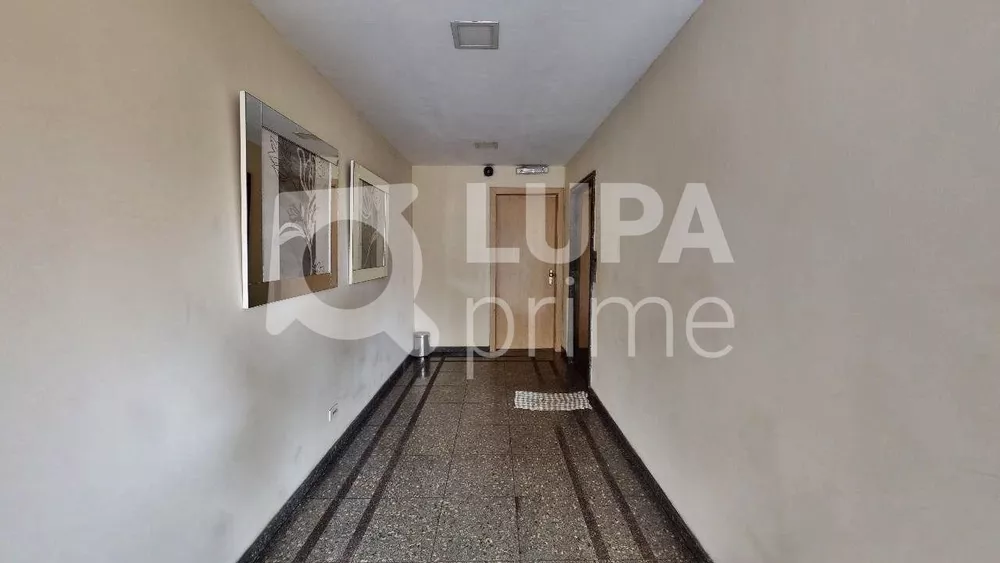 Apartamento à venda com 4 quartos, 213m² - Foto 2