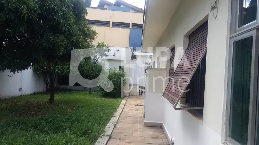 Casa à venda com 4 quartos, 380m² - Foto 4