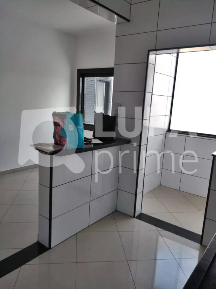 Apartamento para alugar com 2 quartos, 75m² - Foto 4