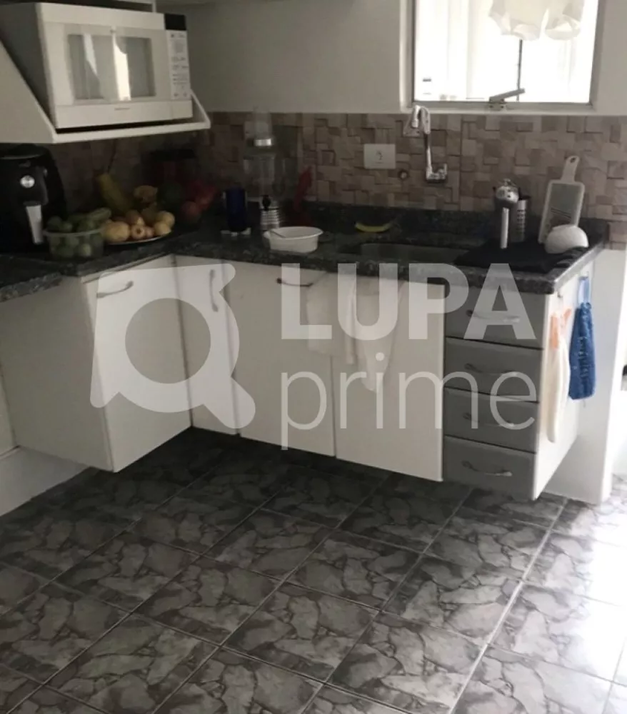 Apartamento à venda com 2 quartos, 68m² - Foto 2