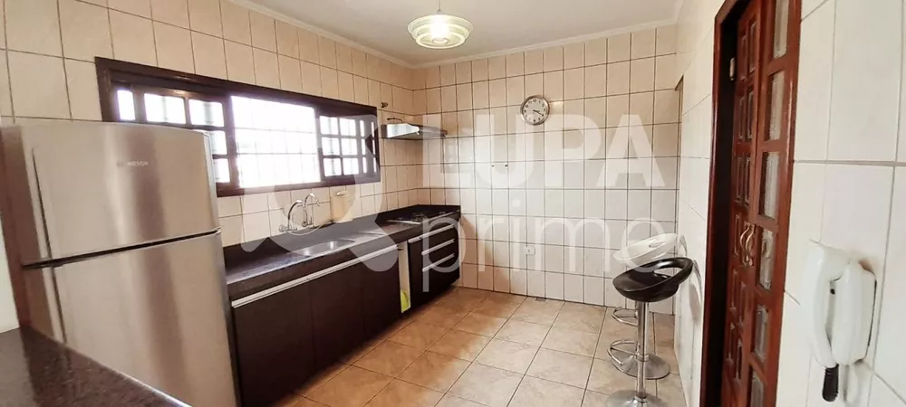 Casa à venda com 3 quartos, 192m² - Foto 5