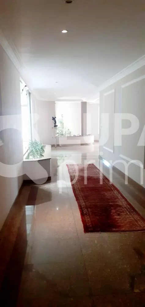 Apartamento à venda com 4 quartos, 200m² - Foto 3