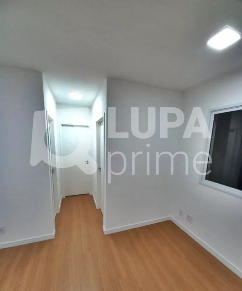 Apartamento à venda com 2 quartos, 43m² - Foto 2