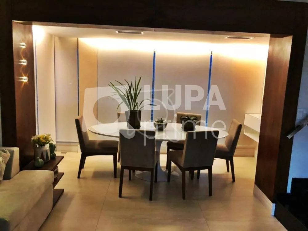 Apartamento, 3 quartos, 215 m² - Foto 1