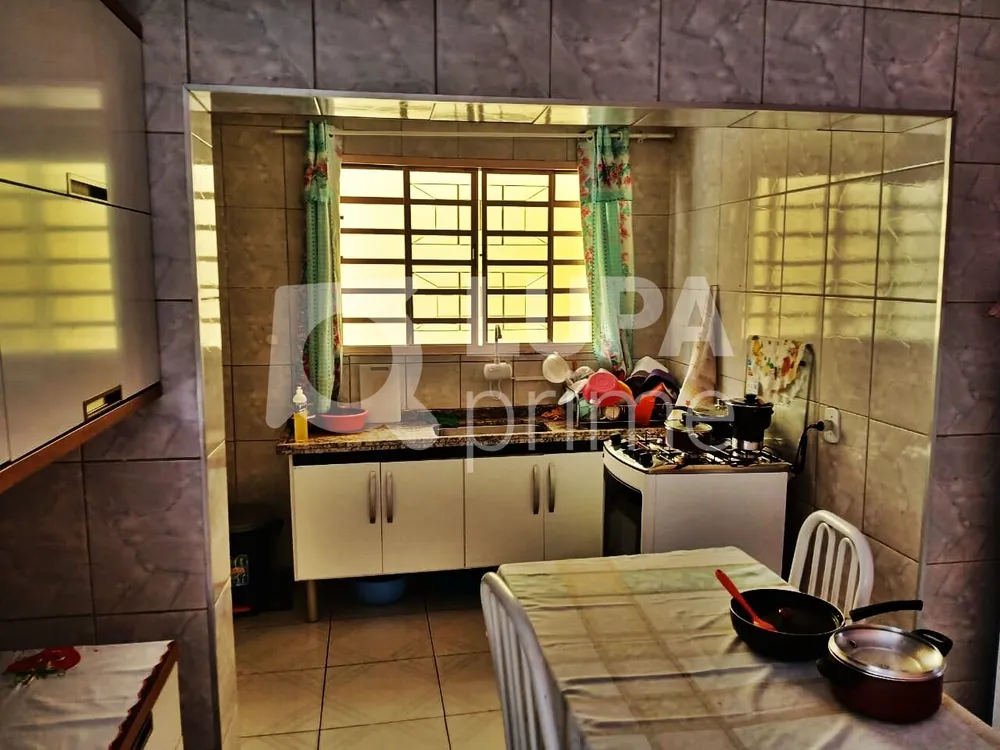 Casa, 2 quartos, 270 m² - Foto 11