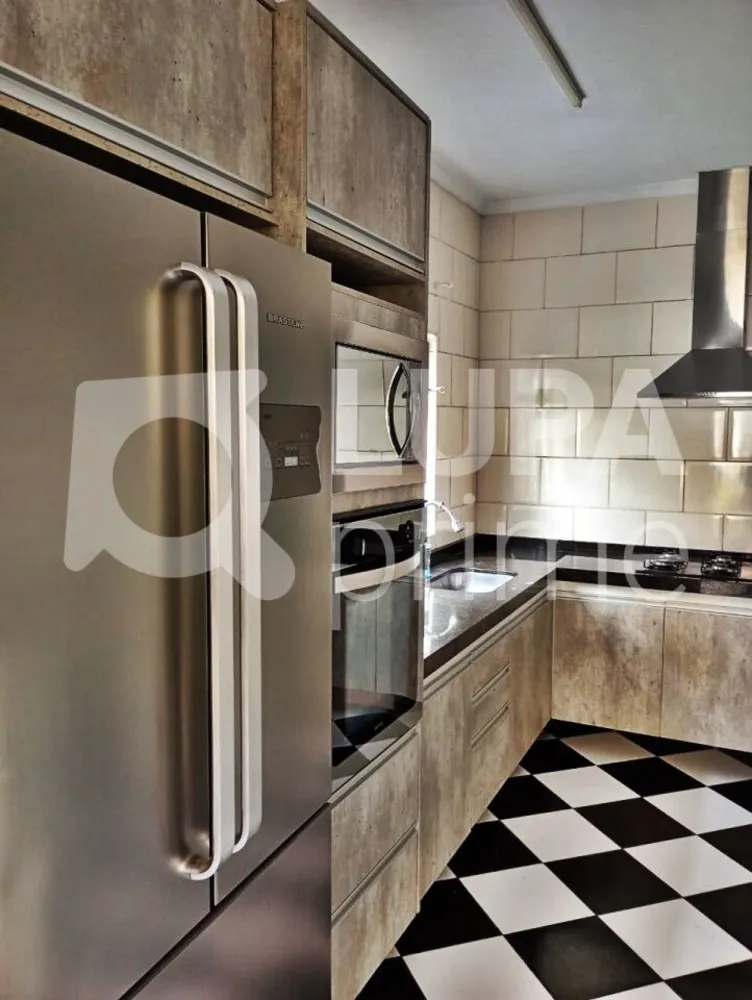 Casa, 7 quartos, 250 m² - Foto 3
