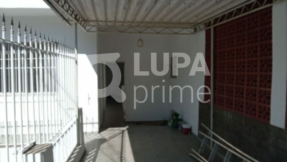 Casa à venda com 4 quartos, 150m² - Foto 2