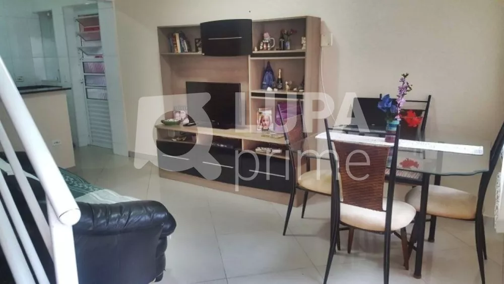 Casa à venda com 2 quartos, 75m² - Foto 1