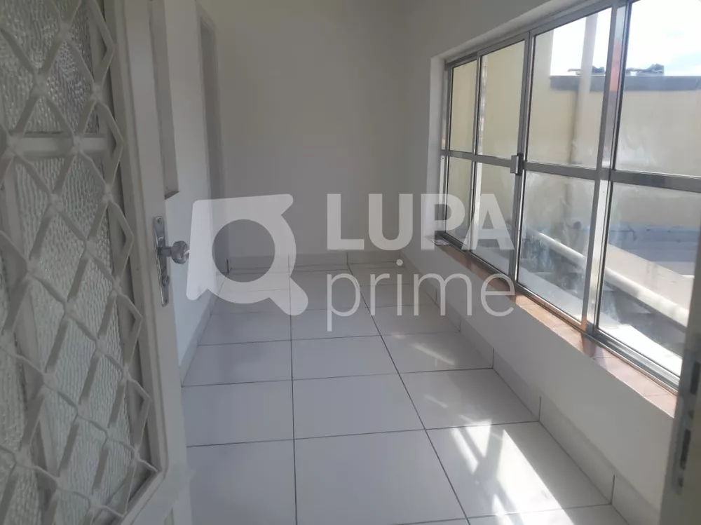 Casa para alugar com 3 quartos, 120m² - Foto 4