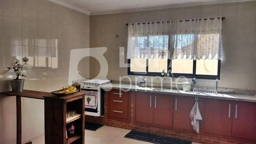Casa, 3 quartos, 200 m² - Foto 2