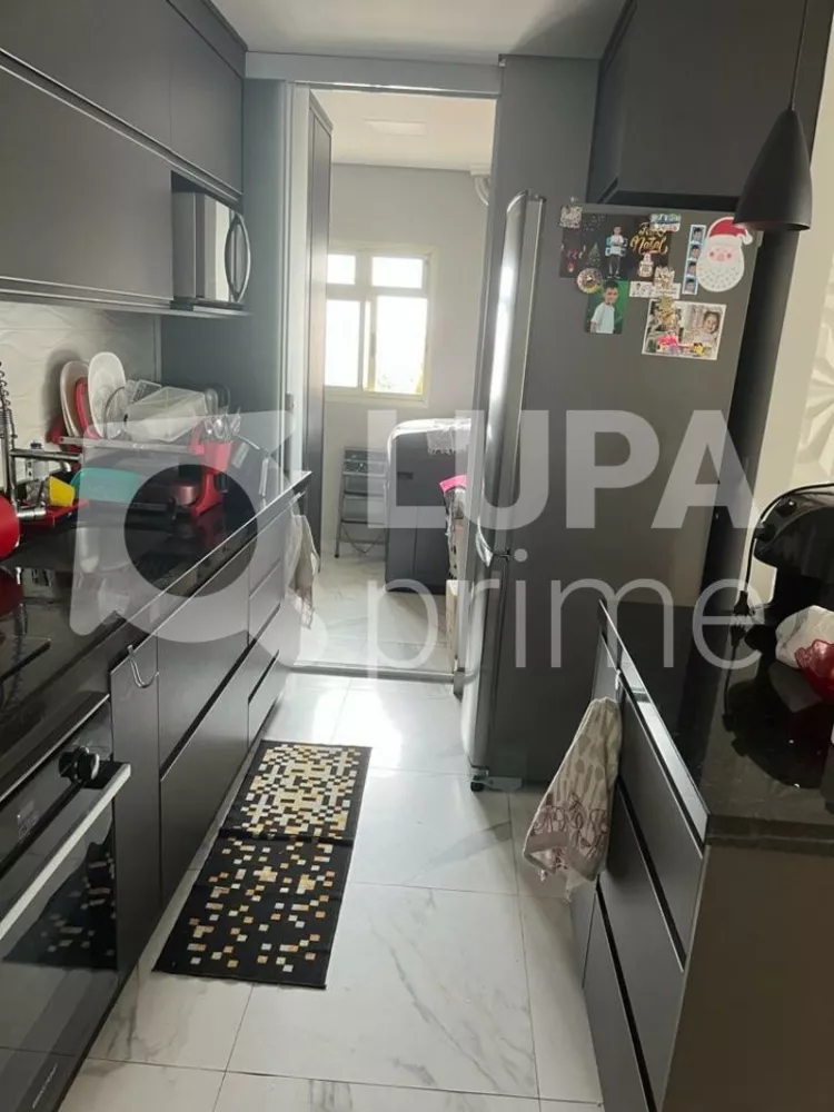 Apartamento à venda com 3 quartos, 154m² - Foto 3