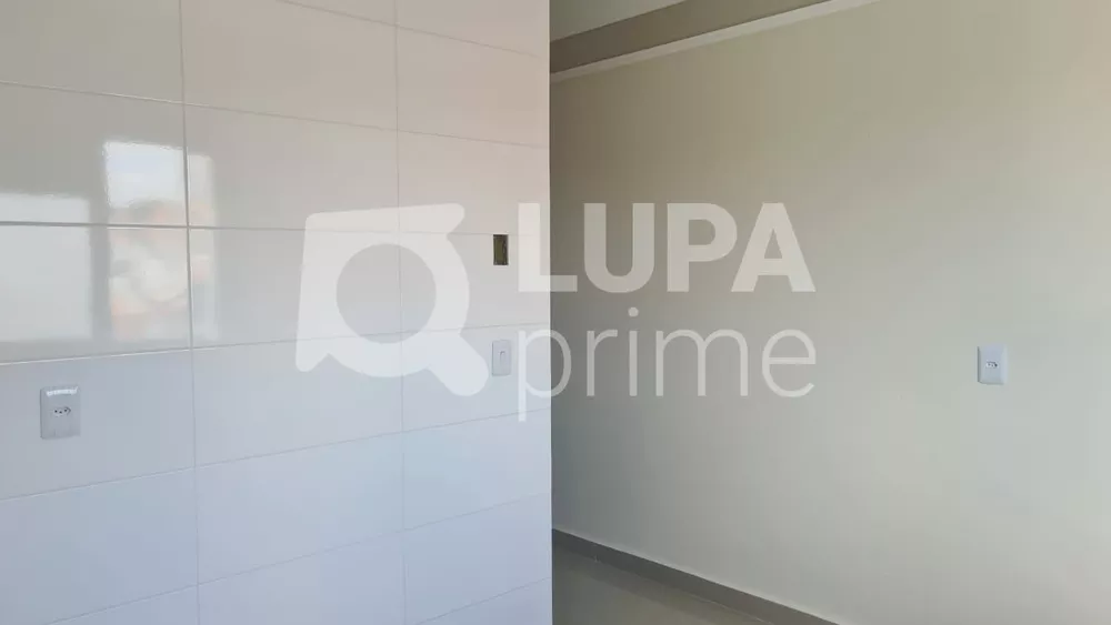 Casa à venda com 3 quartos, 220m² - Foto 4