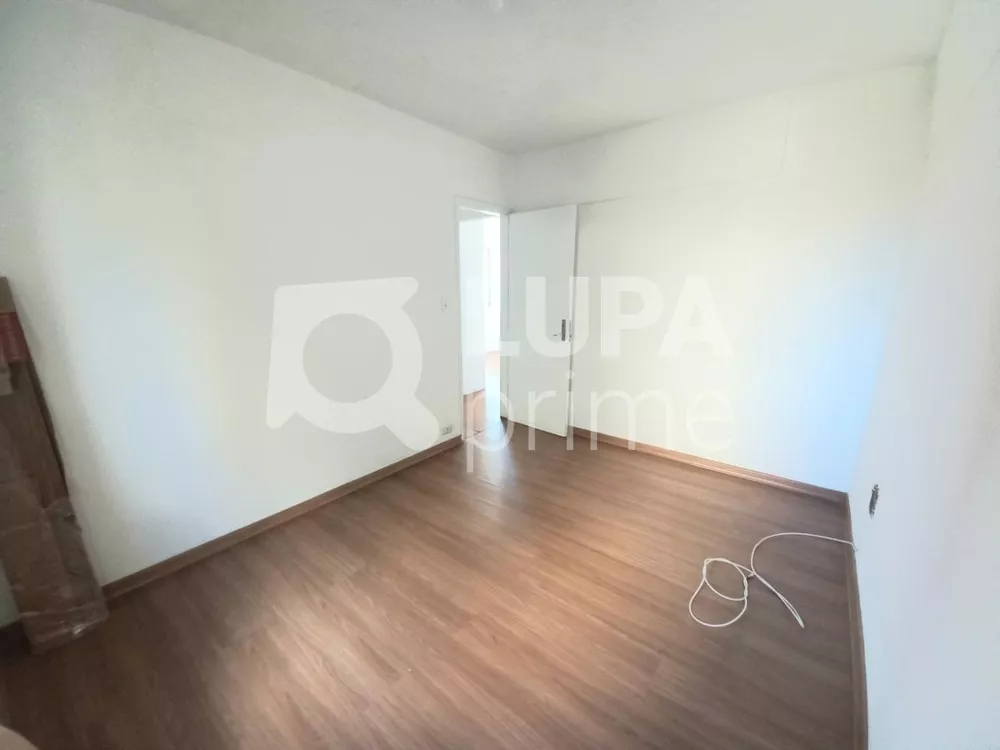 Apartamento para alugar com 2 quartos, 55m² - Foto 8