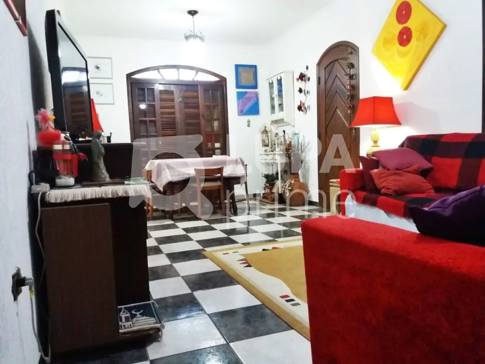 Casa, 4 quartos, 172 m² - Foto 1