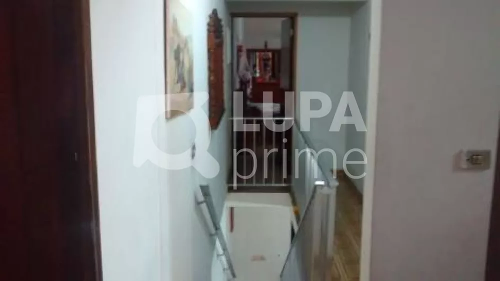 Casa à venda com 4 quartos, 230m² - Foto 11