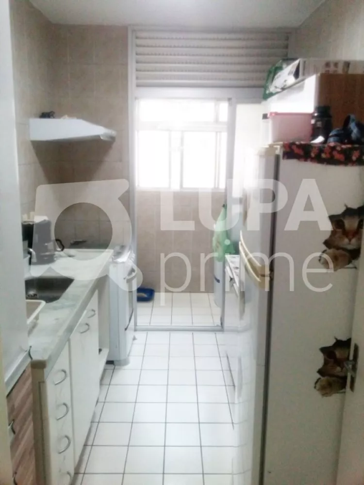 Apartamento à venda com 3 quartos, 66m² - Foto 2