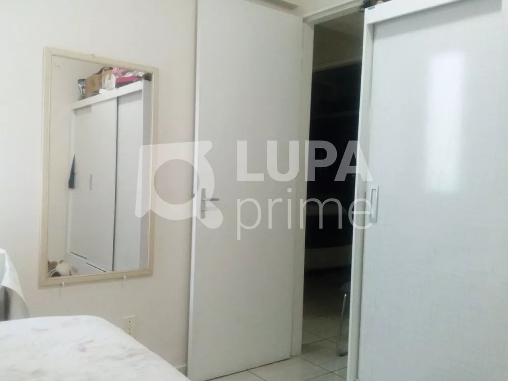 Apartamento à venda com 3 quartos, 66m² - Foto 4