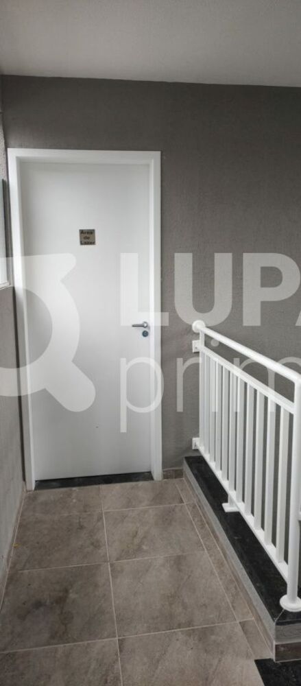 Apartamento à venda com 2 quartos, 40m² - Foto 7