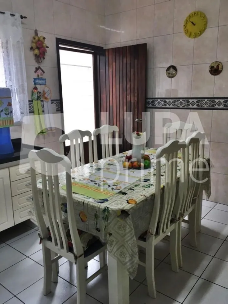 Casa, 2 quartos, 168 m² - Foto 1