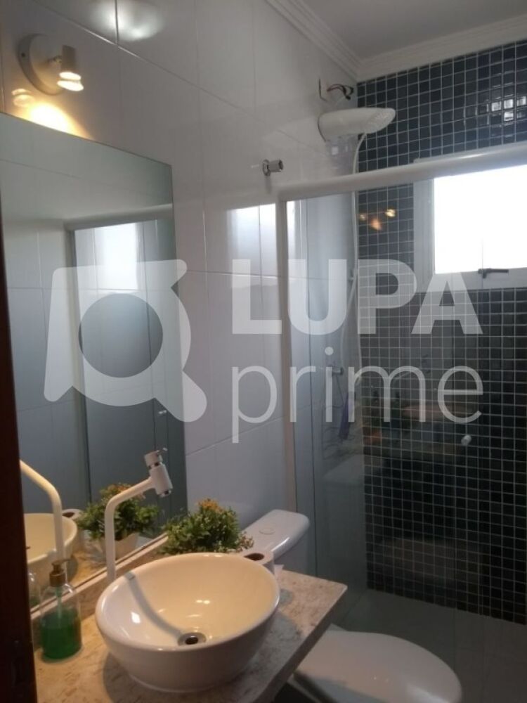 Casa, 3 quartos, 193 m² - Foto 2