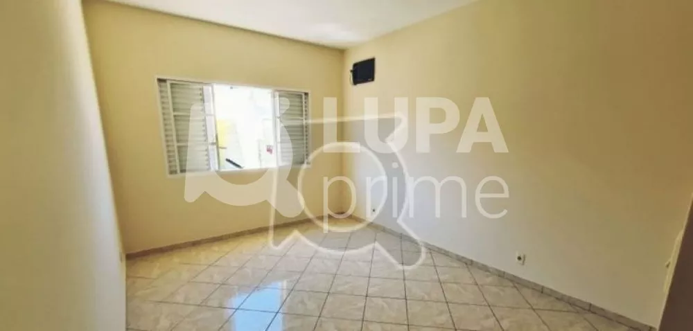 Casa à venda com 3 quartos, 187m² - Foto 4