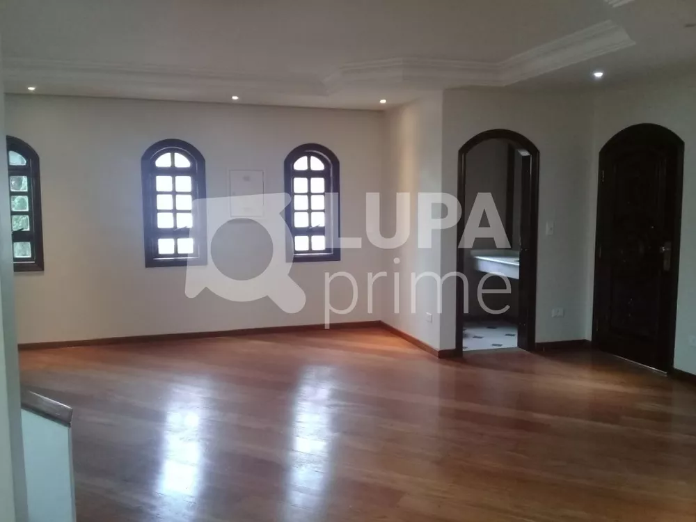 Casa à venda com 4 quartos, 450m² - Foto 4