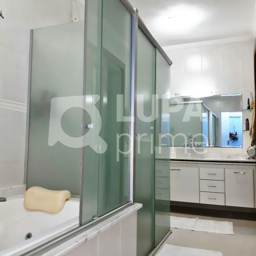 Casa, 3 quartos, 265 m² - Foto 1